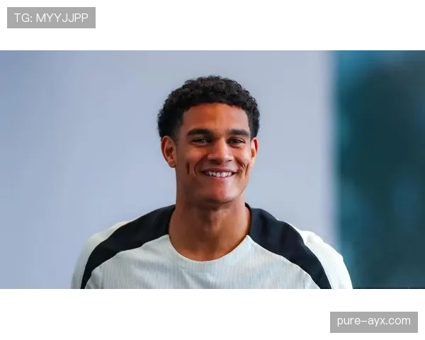 范戴克盛赞夸安萨潜力无限，红军新星接班后防重任