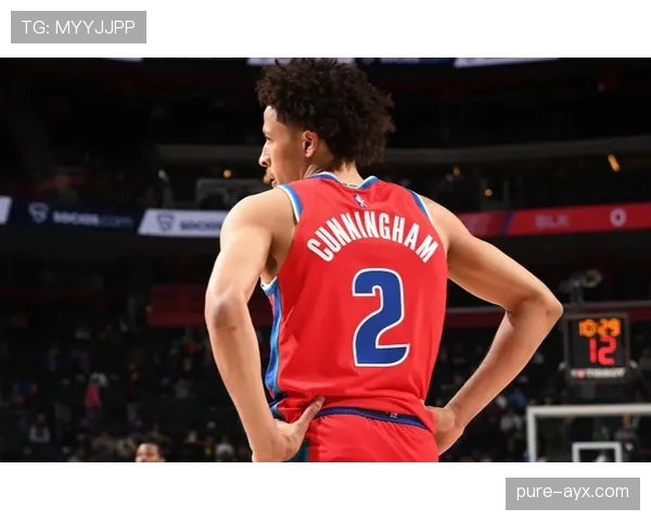 桑德兰红白军剑指赛季首胜,球迷热盼球队状态回暖献上精彩表现 桑德兰红白军剑指赛季首胜,球迷热盼球队状态回暖献上精彩表现