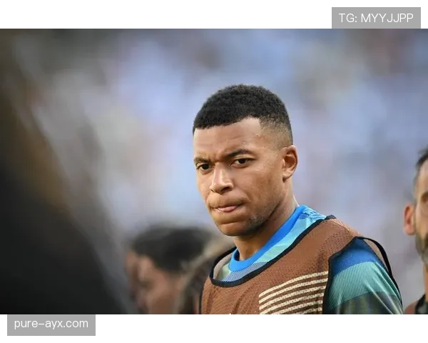 巴尔韦德携手姆巴佩引爆足坛,未来表现引万众期待 巴尔韦德携手姆巴佩引爆足坛,未来表现引万众期待