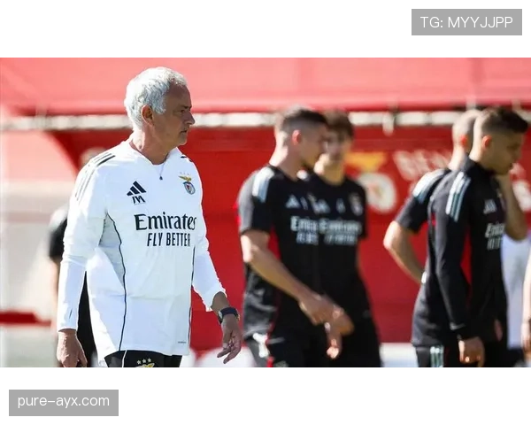 穆里尼奥防守体系解析：战术结构与实战应用