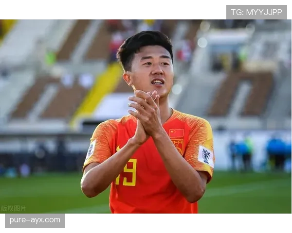 刘洋赛场像教科书，私下朋友圈像豪门聚会，我这个普通人心态崩了