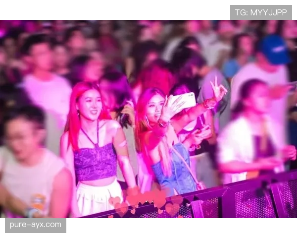 瑞安·洛赫特训练完直接去夜店蹦迪，这自律和放纵切换得也太丝滑了吧